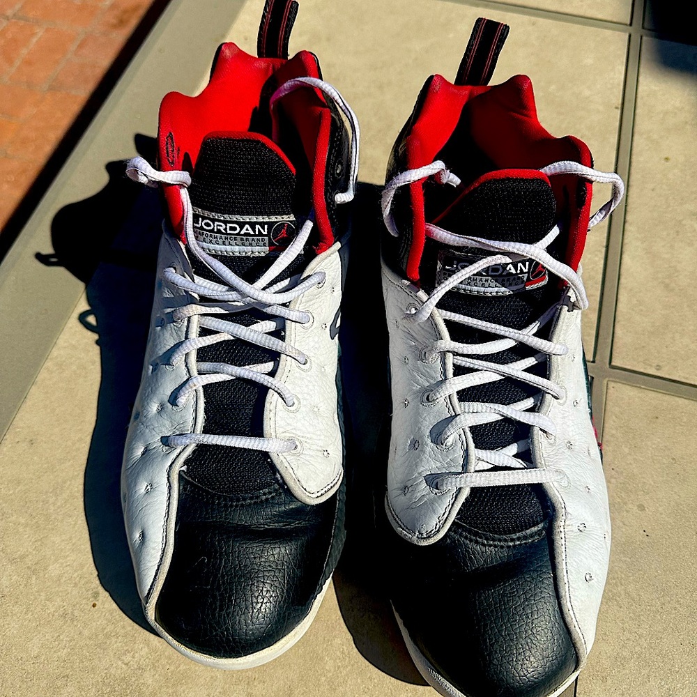 Men’s 9.5- Air Jordan Jumpman Team 2 Chicago (2022)